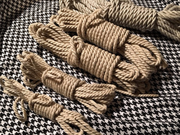 hojojutsu rope bundles